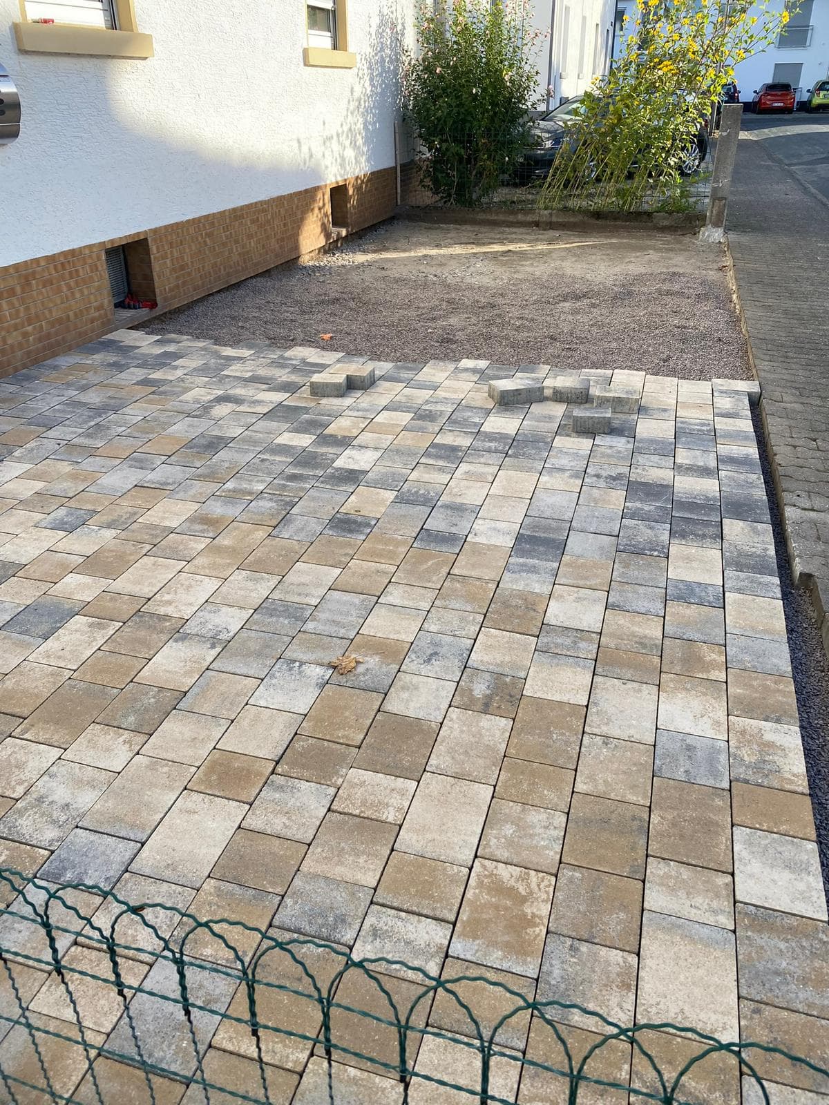Pflasterfläche im Sandton – Frankfurt-Höchst